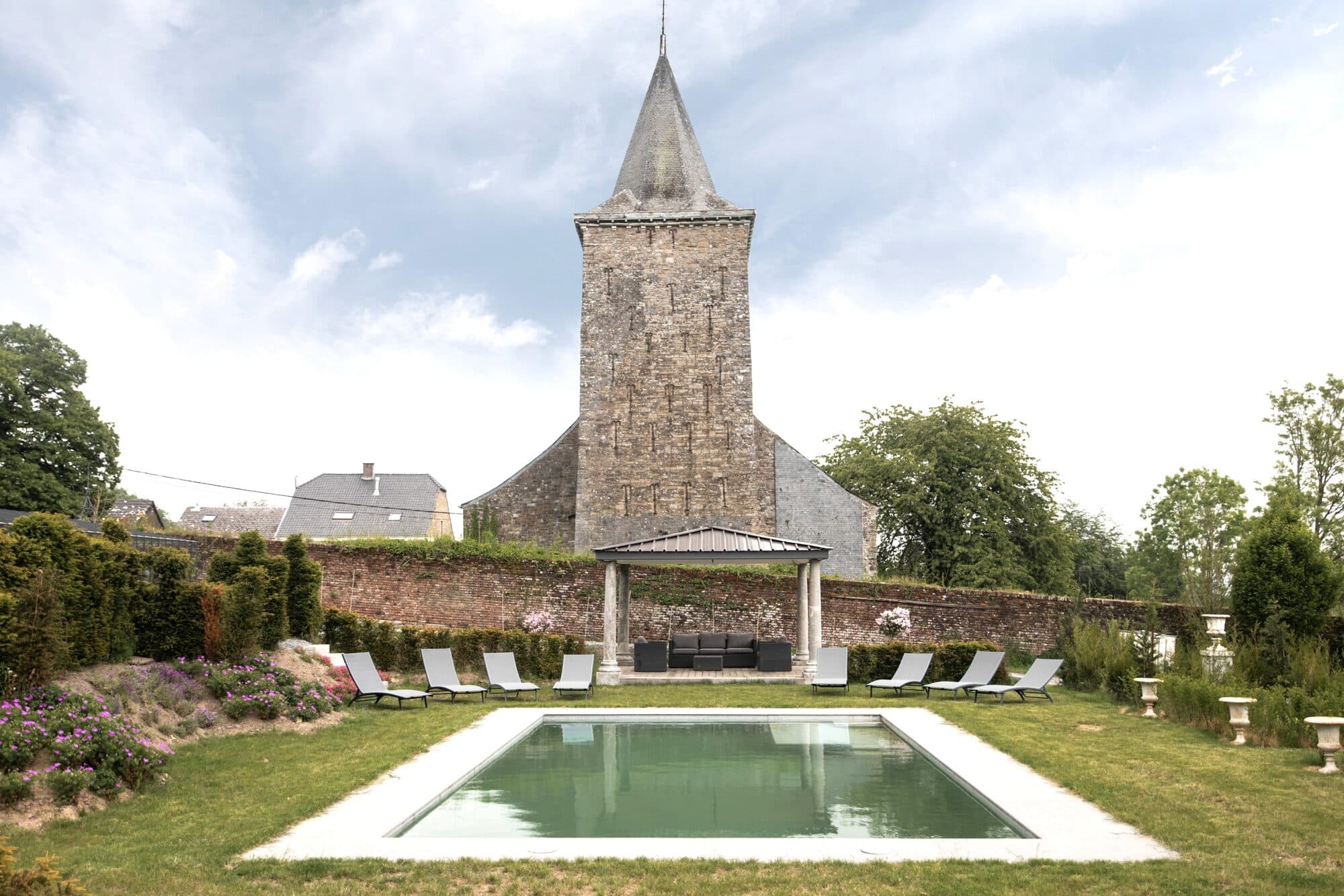 Swimming Pool & Pool House — Photo 1 of 7